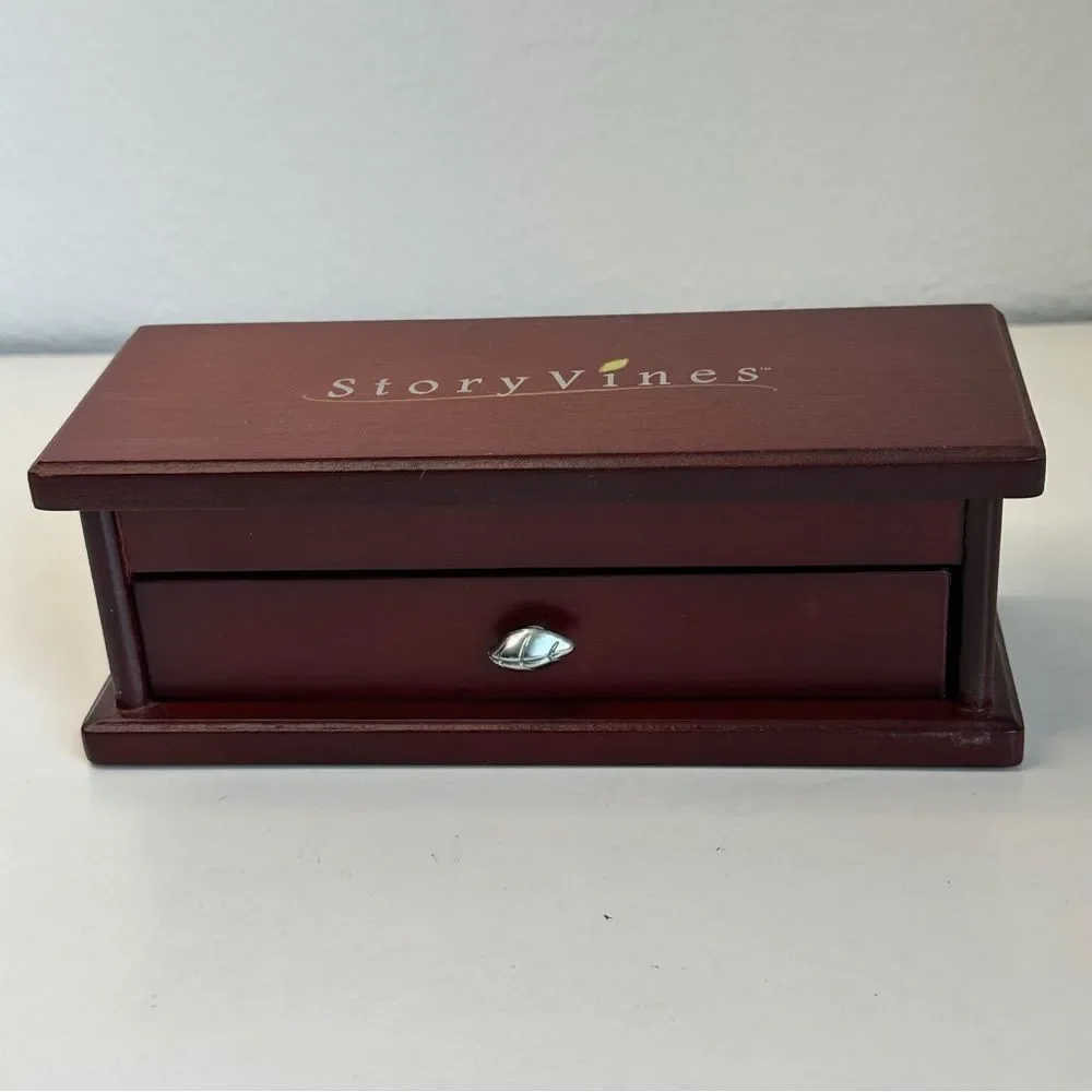 Story Vines Wood Jewelry‎ Box